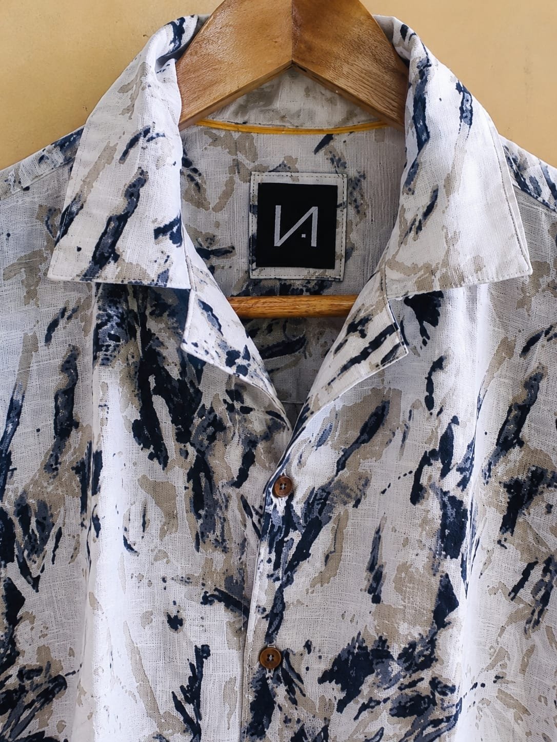 White & Blue Resort Shirt - Image 4