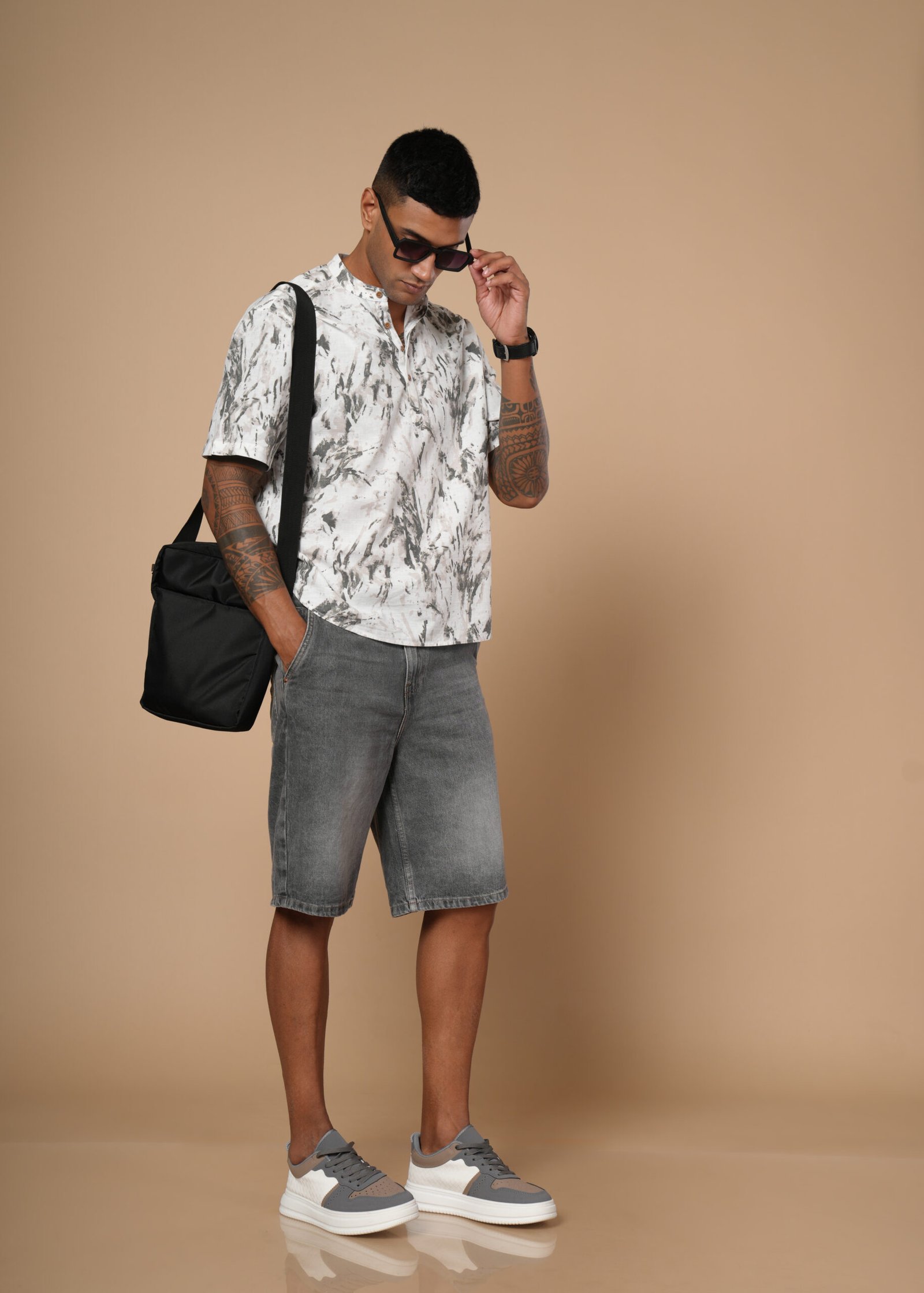 White & Grey Resort Shirt - Image 2